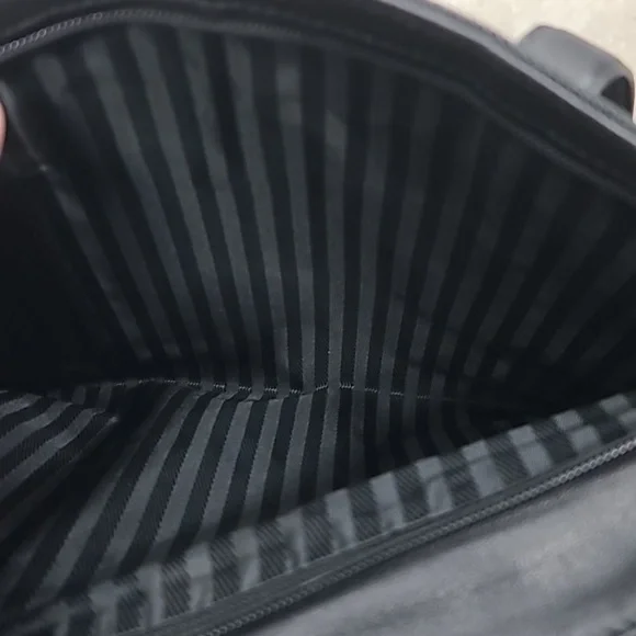 Tumi nylon 12x12 shoulder bag - Picture 10 of 15